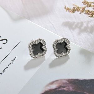 🌵 Black & Silver Clover Stud Earrings